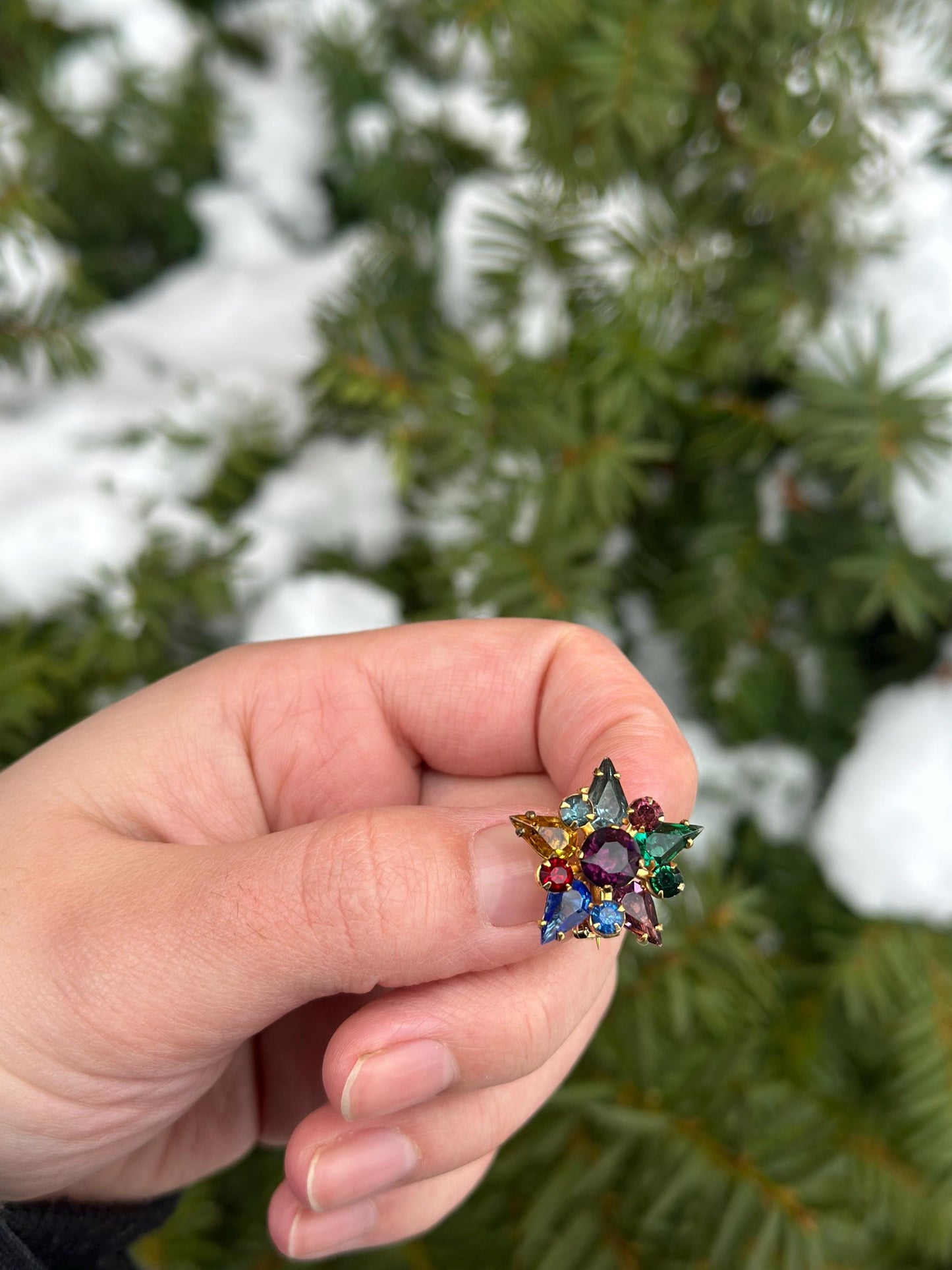 1950's Small Star Gold Tone Fruit Salad Faceted Rhinestone Brooch Small Star Christmas