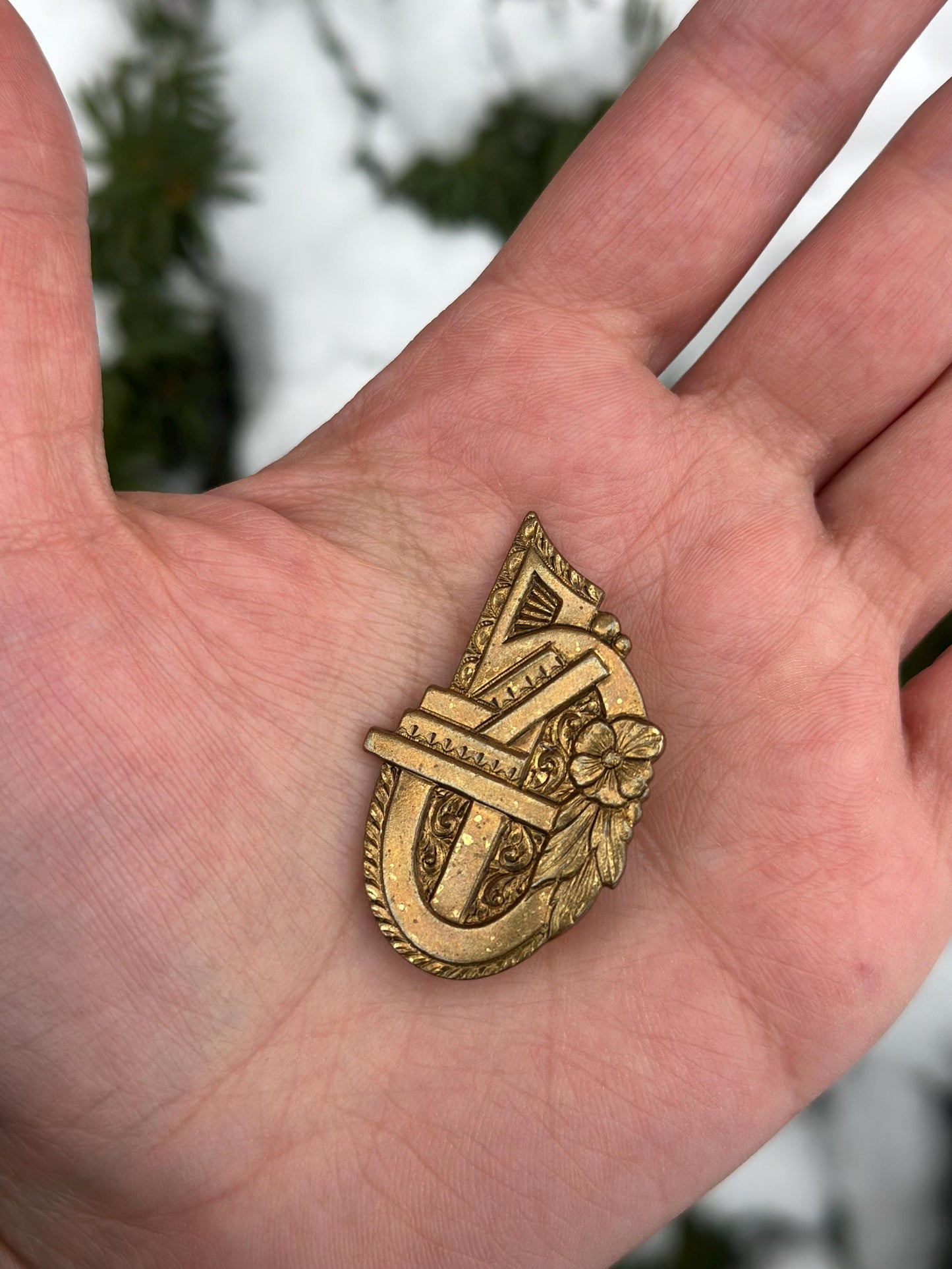Antique Brass Art Noveau Brooch or Pin Vintage