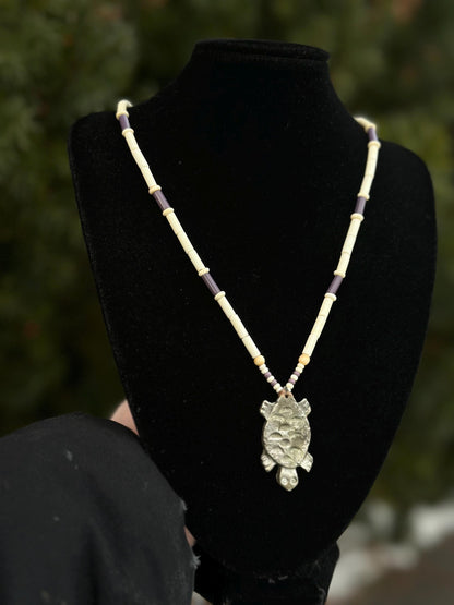 Vintage Native American Wampum Purple and White Shell Beaded necklace with Silver Turtle Pendant