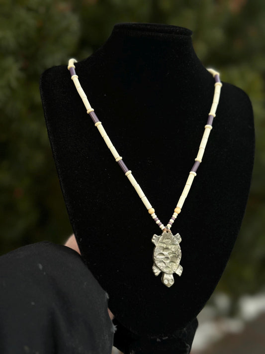 Vintage Native American Wampum Purple and White Shell Beaded necklace with Silver Turtle Pendant