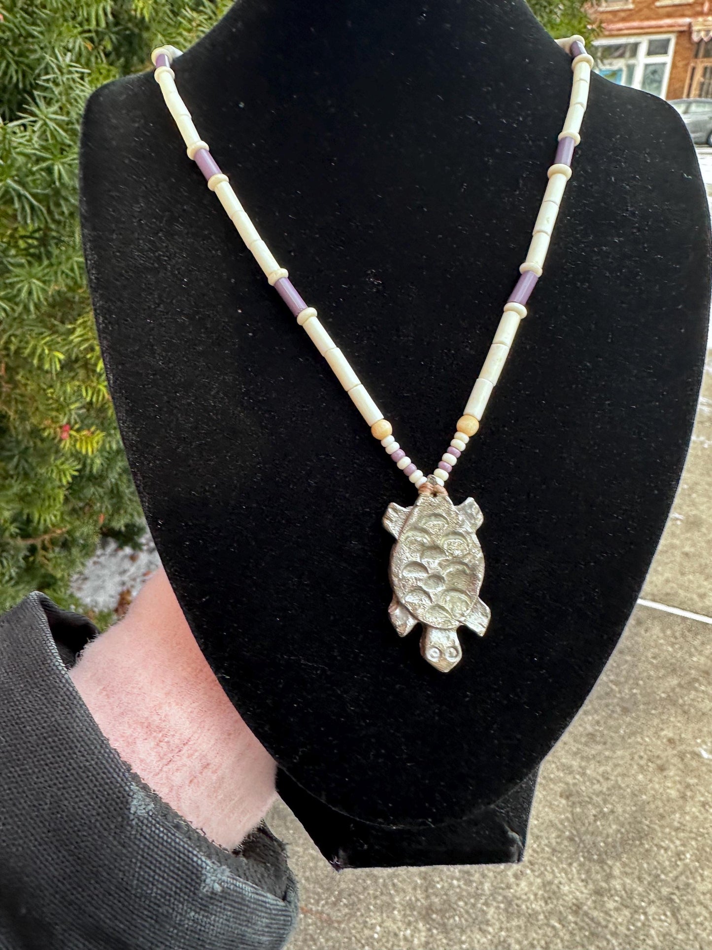 Vintage Native American Wampum Purple and White Shell Beaded necklace with Silver Turtle Pendant