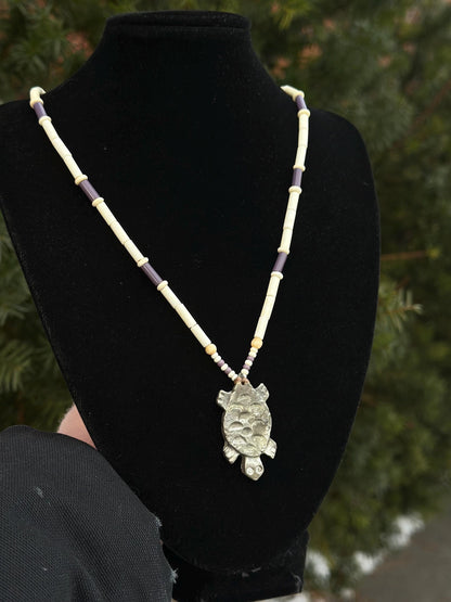 Vintage Native American Wampum Purple and White Shell Beaded necklace with Silver Turtle Pendant