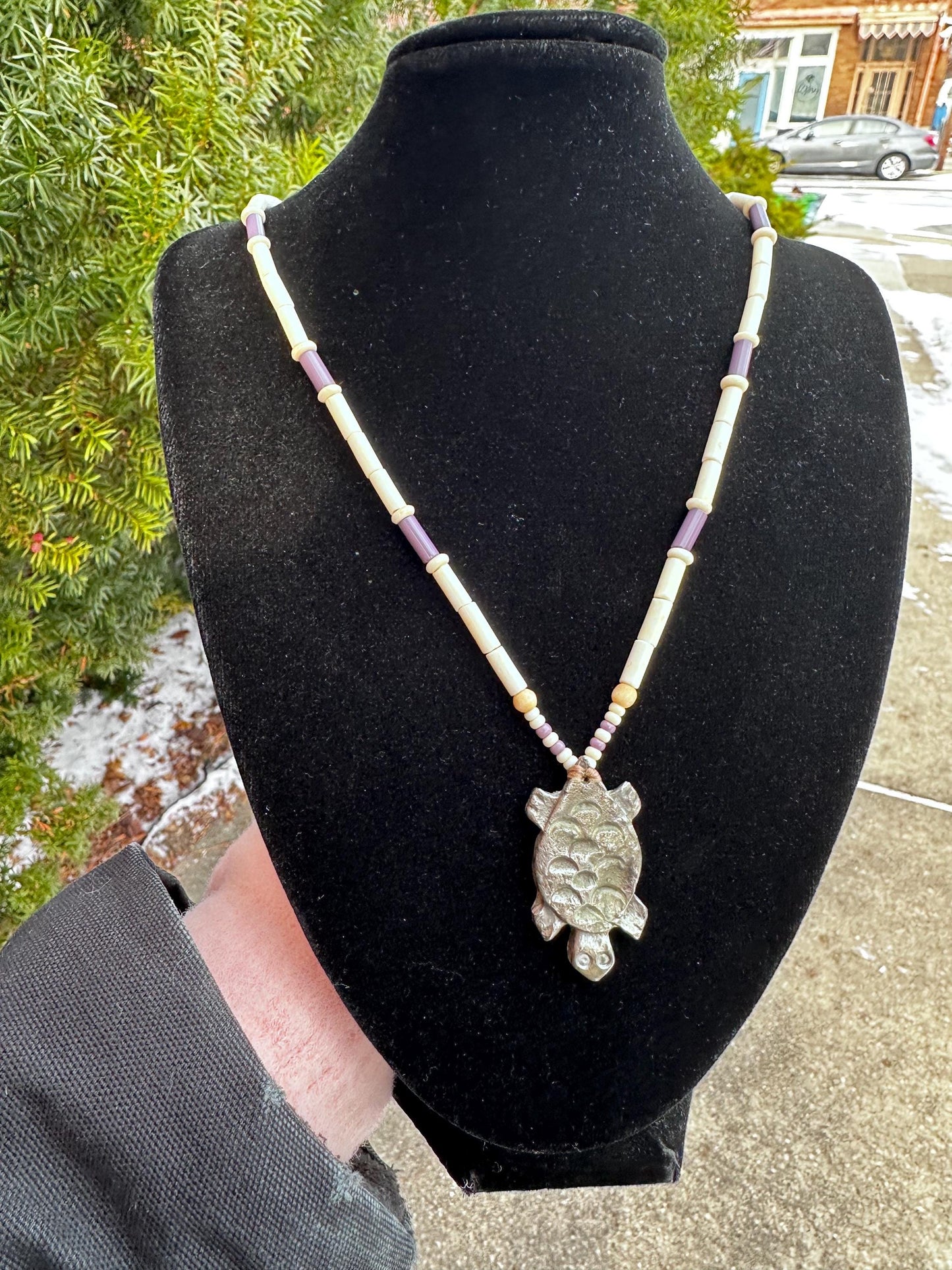 Vintage Native American Wampum Purple and White Shell Beaded necklace with Silver Turtle Pendant