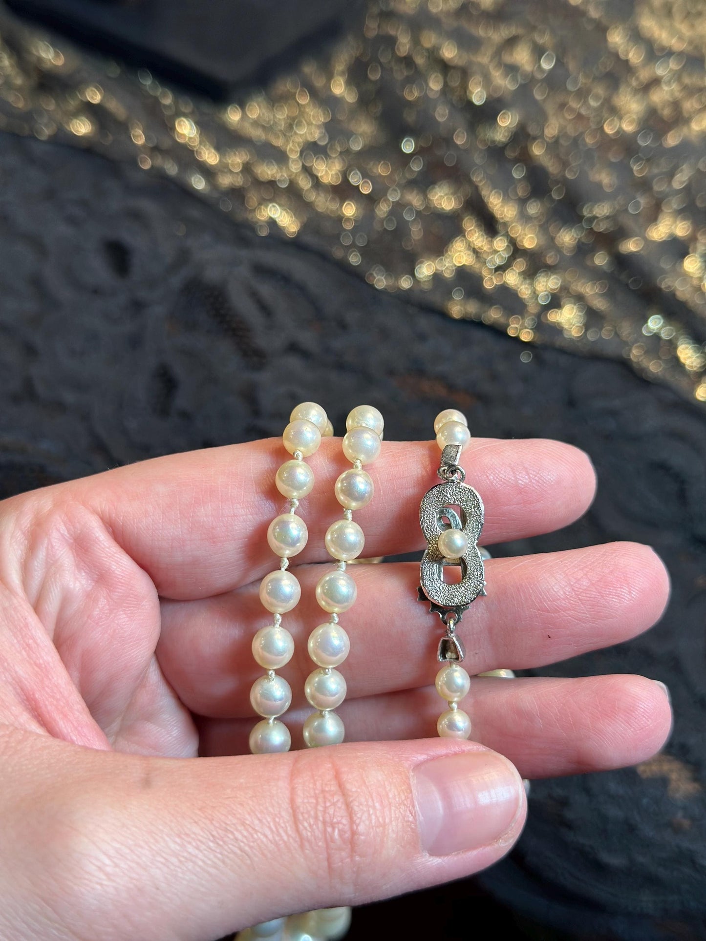 Vintage 1950s Graduated Classy Simulated PM 70 Pearls in Creamy White Shorter Strand Box Clasp Hand Knotted