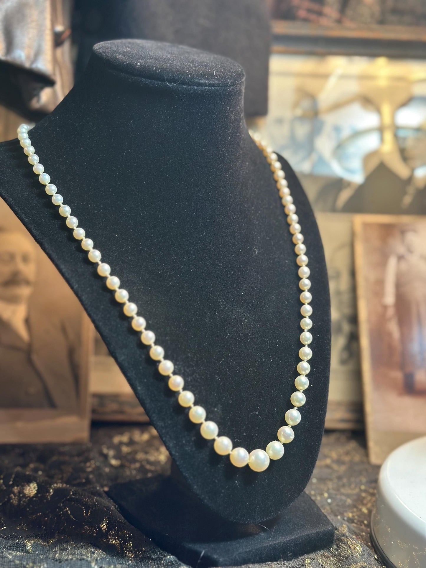 Vintage 1950s Graduated Classy Simulated PM 70 Pearls in Creamy White Shorter Strand Box Clasp Hand Knotted