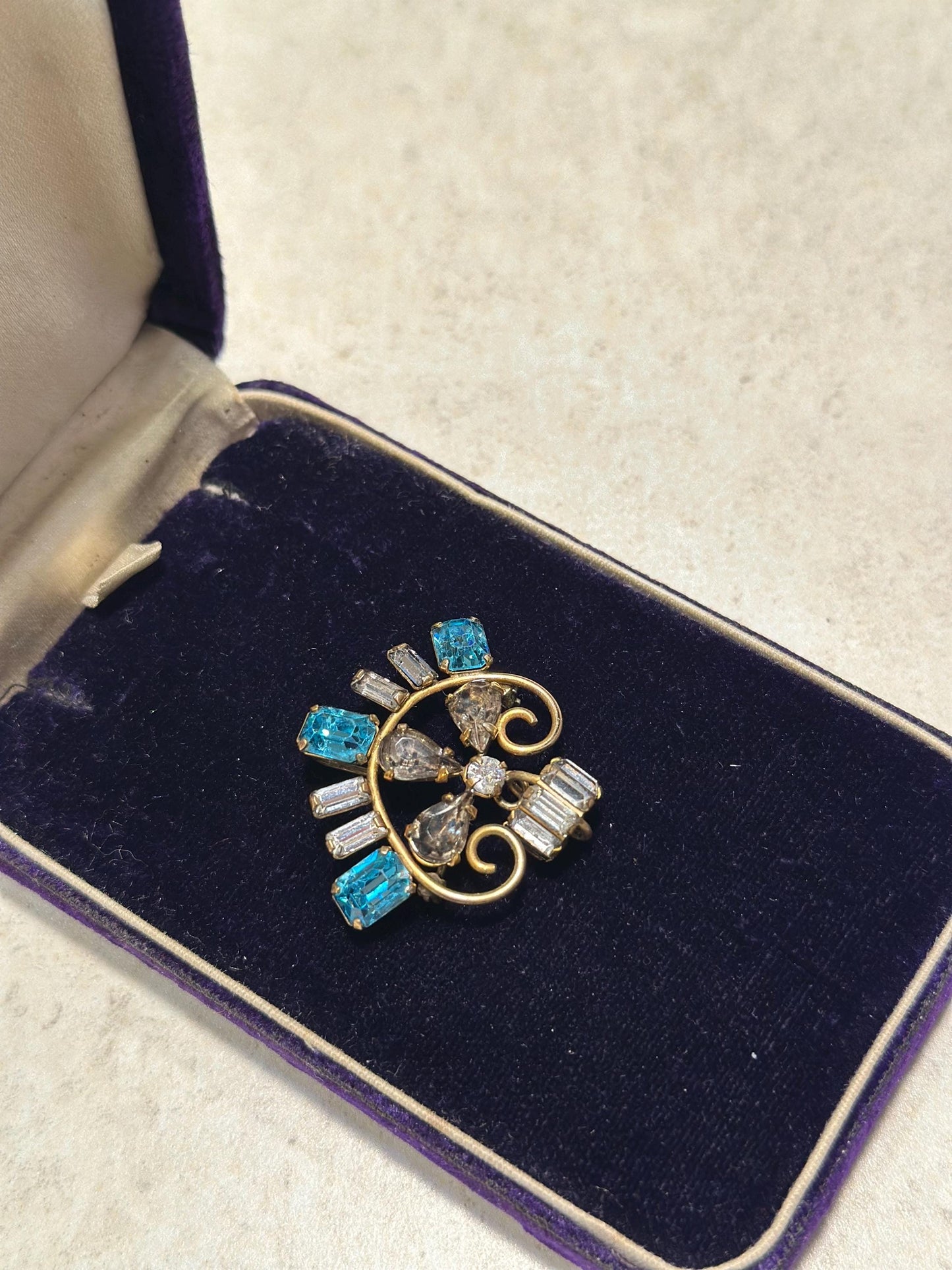 Vintage Art Deco Gold Tone Pin and Necklace Pendant