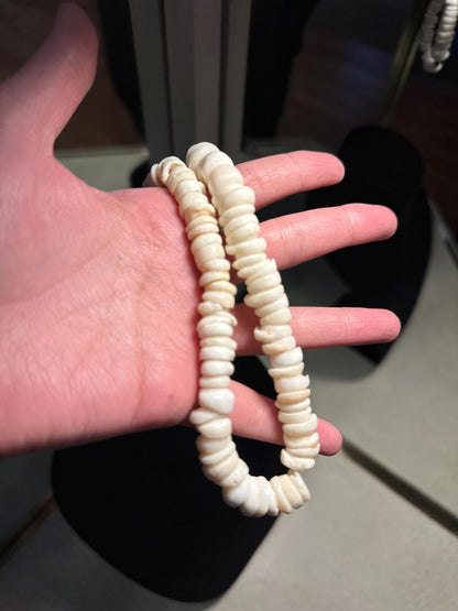 Vintage 60's or 70's Hawaiian Handmade Chunky Puka Shell Necklace