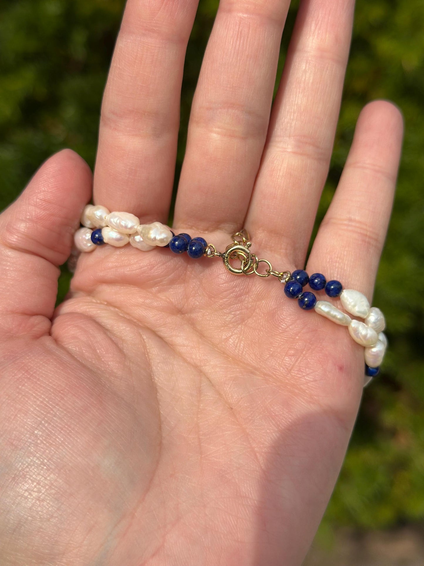 Vintage 90's Vacation Baroque Iridescent Fresh Water Pearl Bracelet with Blue Beads Gold Filled Clasp