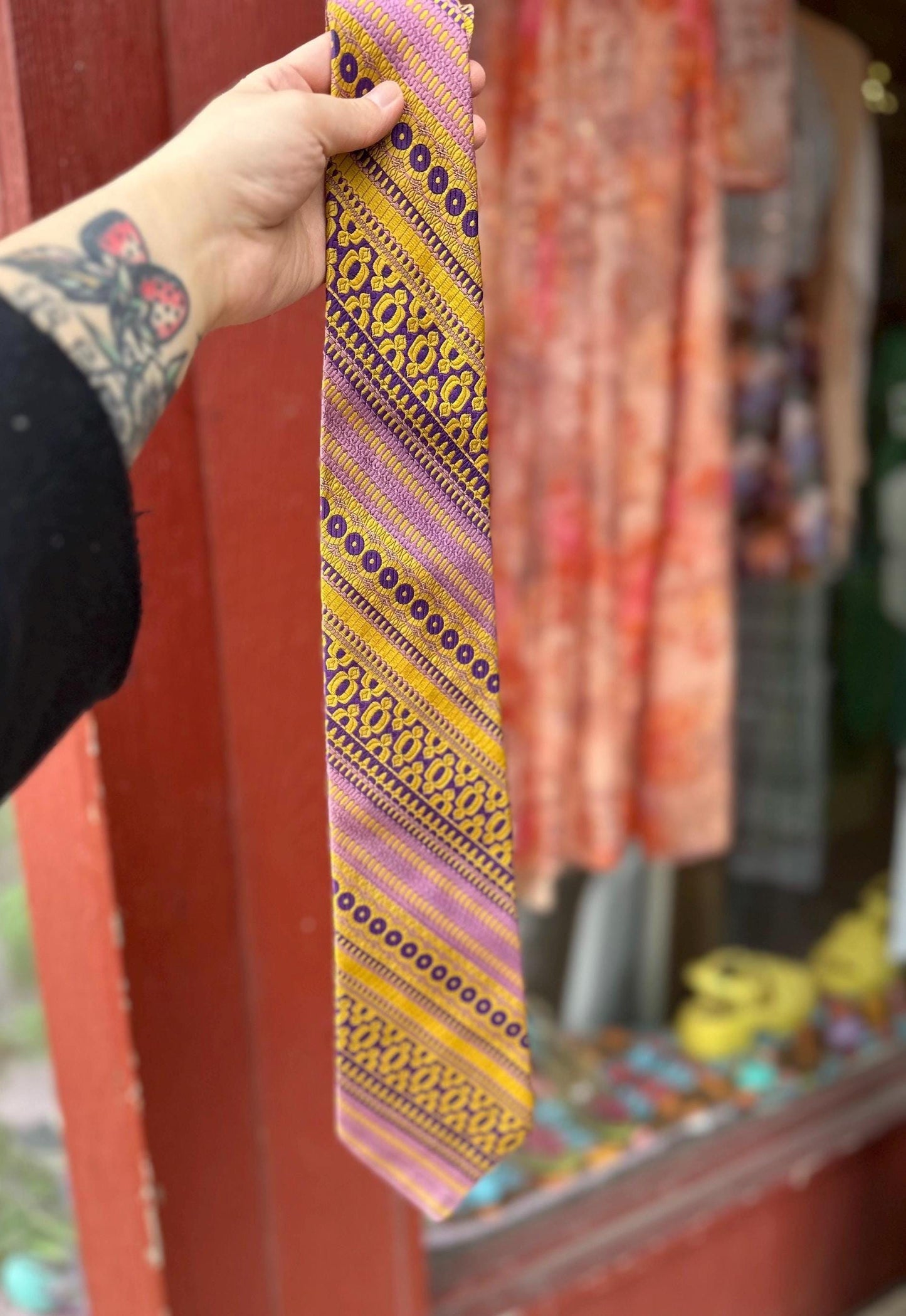 1970's Vintage Funky Sears Men's Tie Purple and Yellow Groovy Pattern