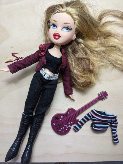 MGA Bratz Twiinz Valentina Dressed Fashion Doll W Clothes For Twin + Guitar 
