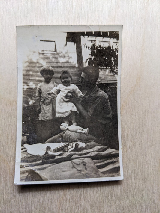 Vintage Photo Nostalgic Cute Dad And Girls With Kewpie Doll